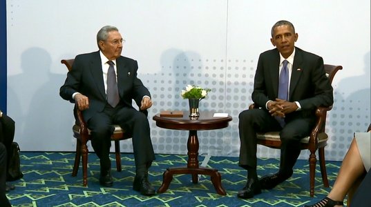 20150416_Obama_Castro.jpg