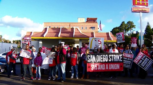 20151111_minimum_wage_strike.jpg