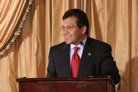 Alberto_Gonzales.jpg