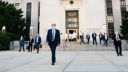 Trump_Leaving_Walter_Reed.jpg
