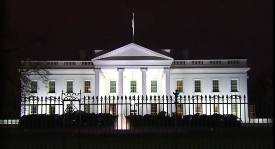 White_House_at_night.PNG