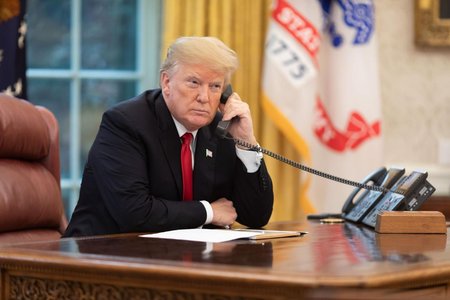 trump_oval_office.jpg