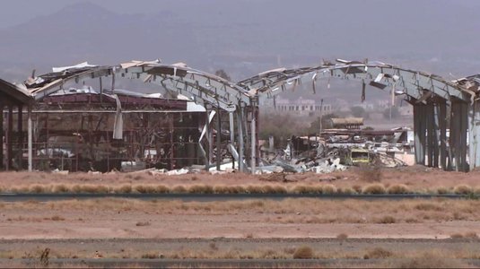 20150408_Yemen_airport_damage.jpg