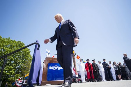20170518_Trump_Coast_Guard.jpg