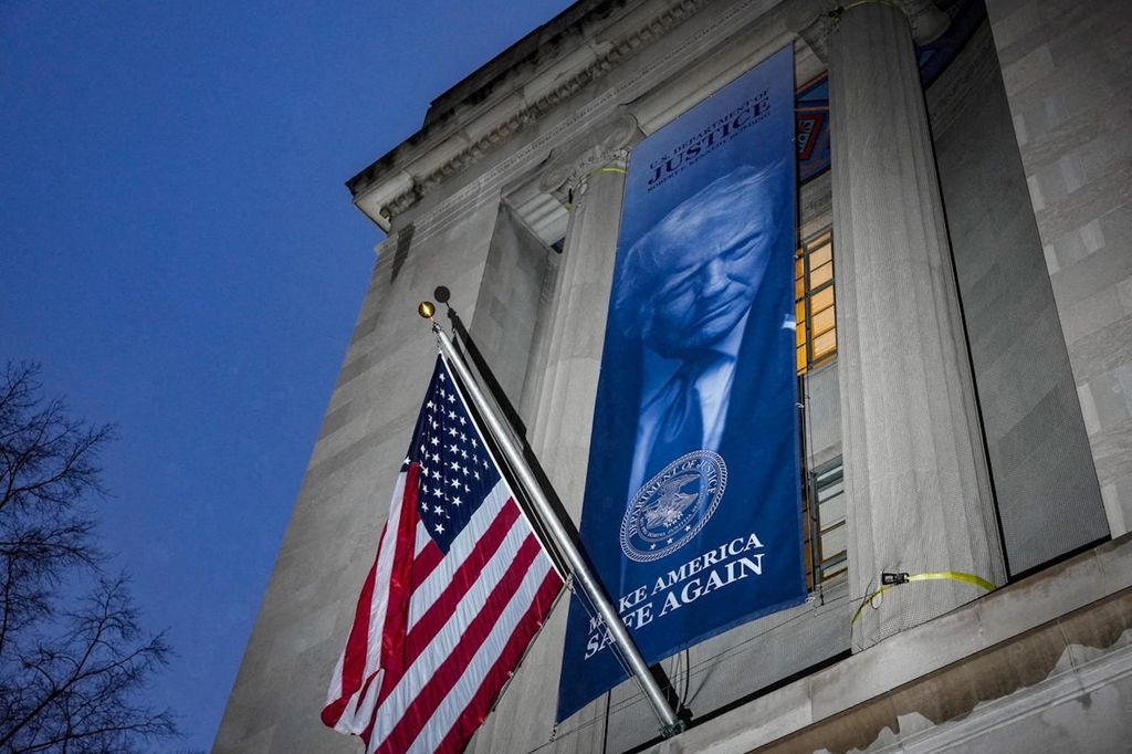DOJ Faces Scrutiny Over Withheld Epstein Files Naming Trump
