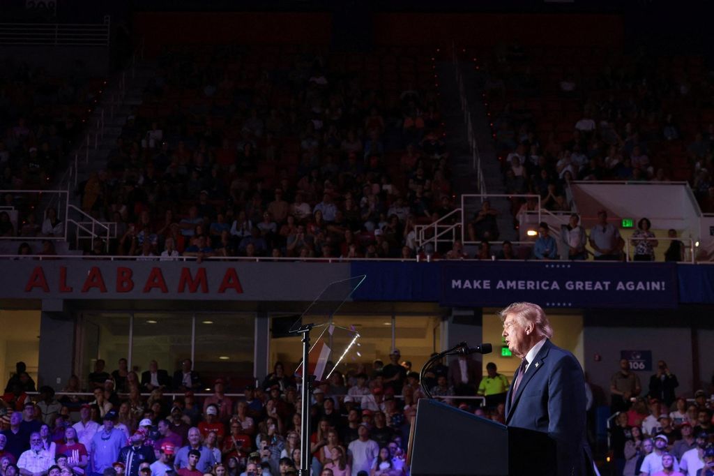 Trump makes himself main character of GOP midterm campaign | Washington ...